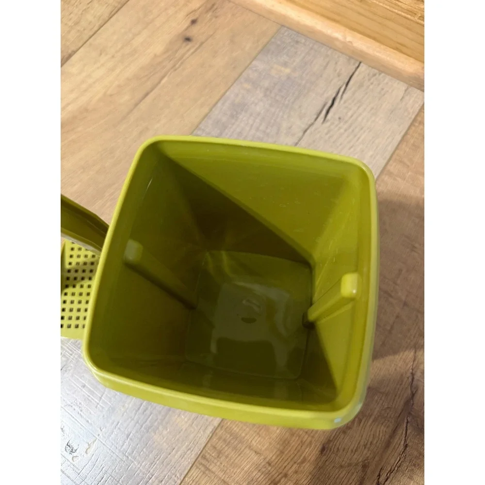 Tupperware Pick-A-Deli Pickle Keeper Avocado Green Strainer Container 1330-2 Lid